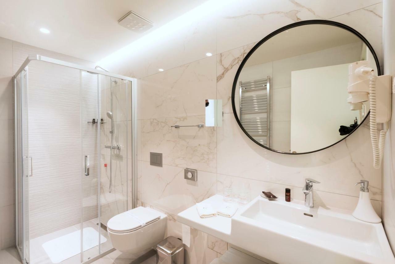 Hotel Gradska Cetynia Zewnętrze zdjęcie