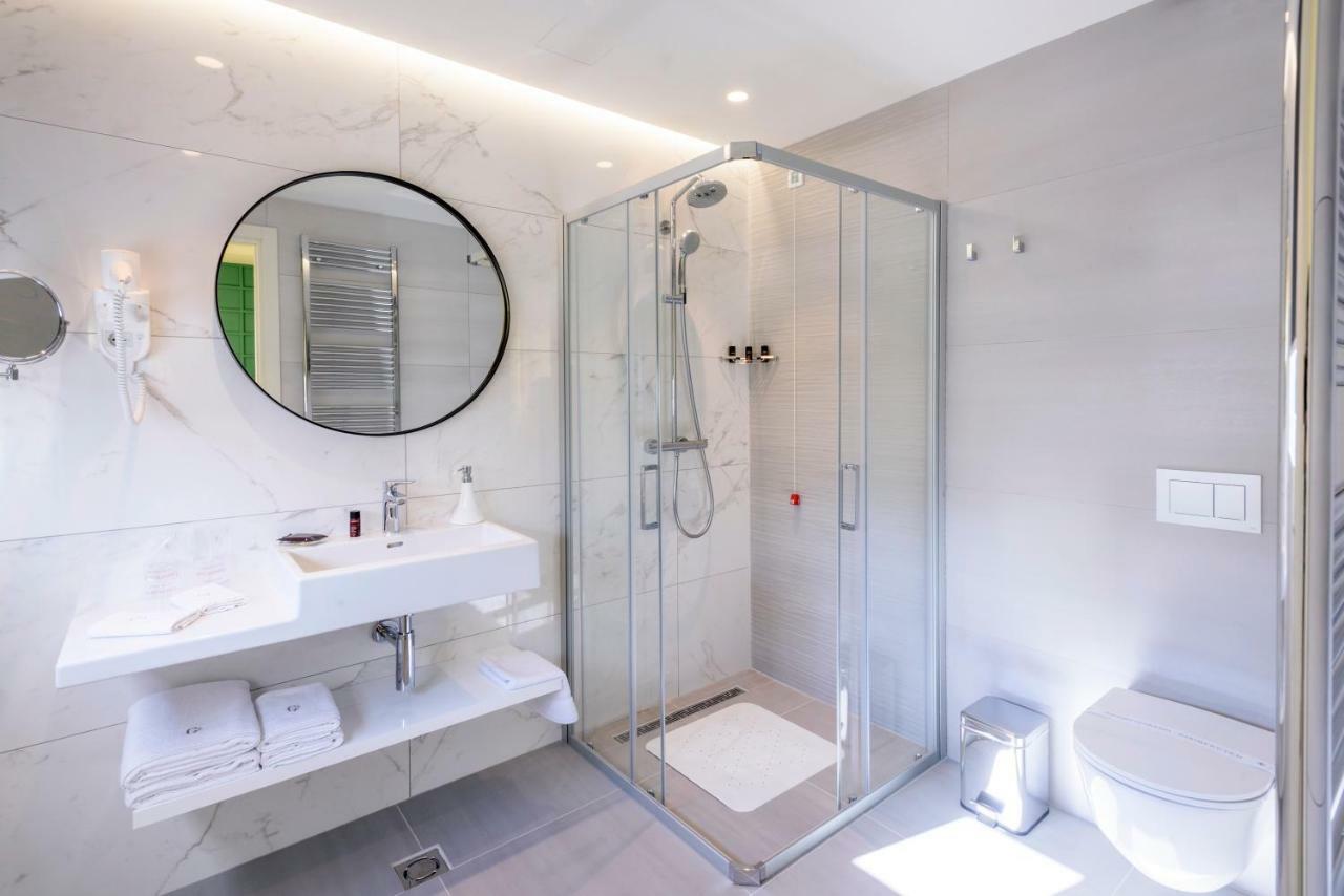 Hotel Gradska Cetynia Zewnętrze zdjęcie
