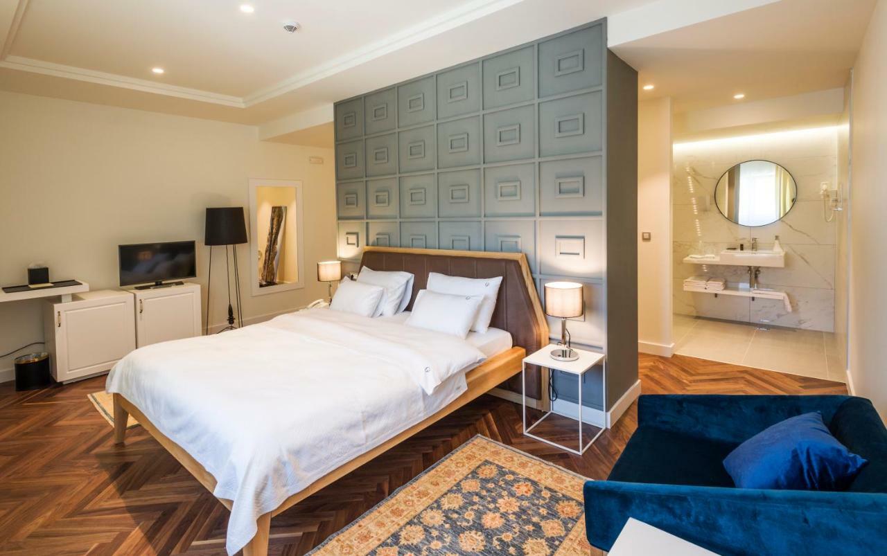 Hotel Gradska Cetynia Zewnętrze zdjęcie